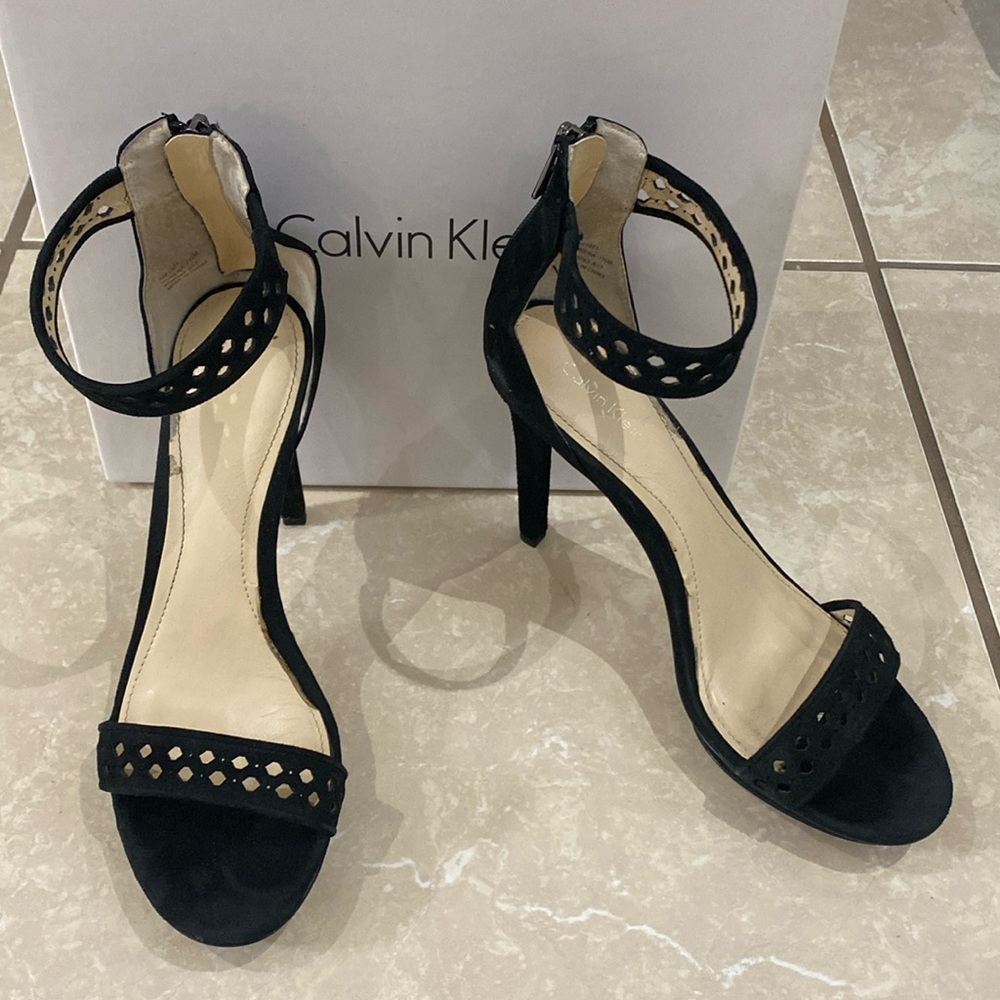 Calvin Klein “Verena” Ankle Strap Heels Size 7.5M - Picture 1 of 4